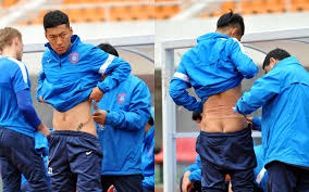 [NBA]里夫斯突入妙传 詹姆斯空位三分命中